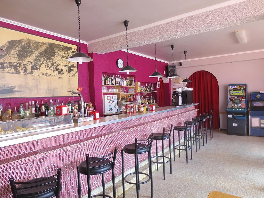 Hostal Roca Fayón Εξωτερικό φωτογραφία