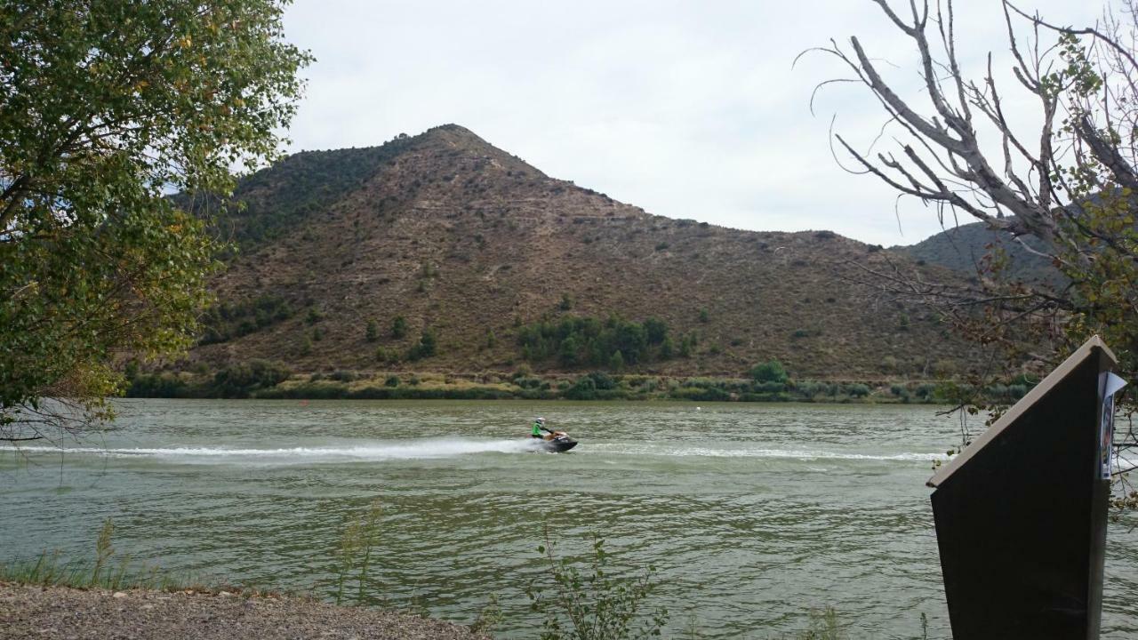 Hostal Roca Fayón Εξωτερικό φωτογραφία