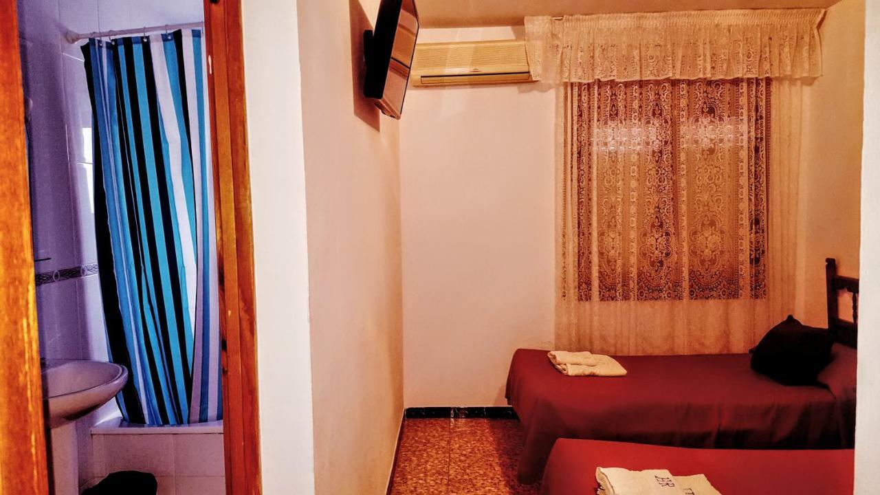 Hostal Roca Fayón Εξωτερικό φωτογραφία
